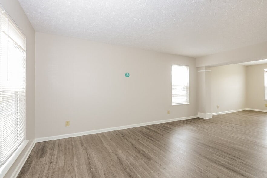 Building Photo - 8124 Painted Pony Dr