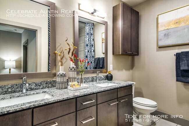 Building Photo - Aura Riverside