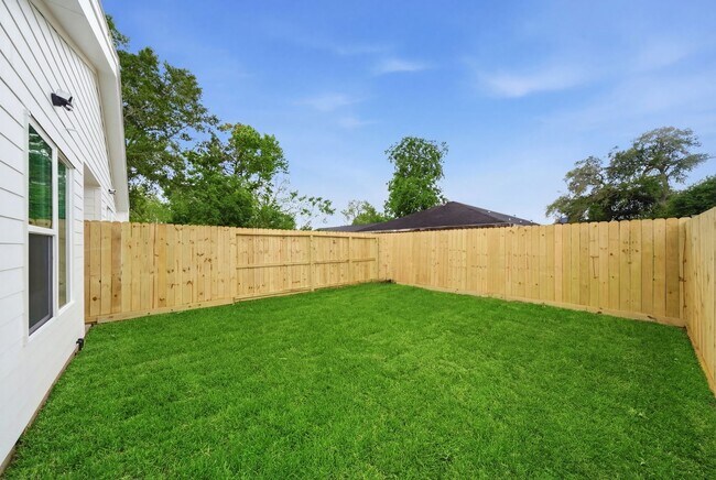 Building Photo - 6514 Luce St