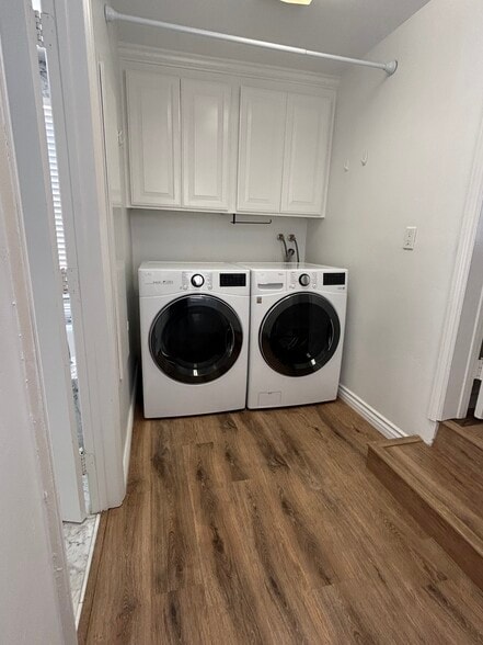Laundry / Mud Room - 5537 Bellevue Ave