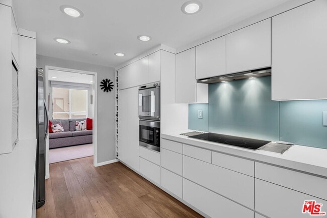 Building Photo - 140 Ocean Park Blvd