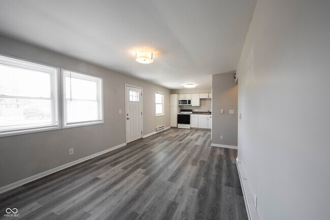 Building Photo - 140 Maple Park Dr