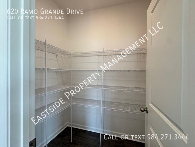 Building Photo - 620 Ramo Grande Dr