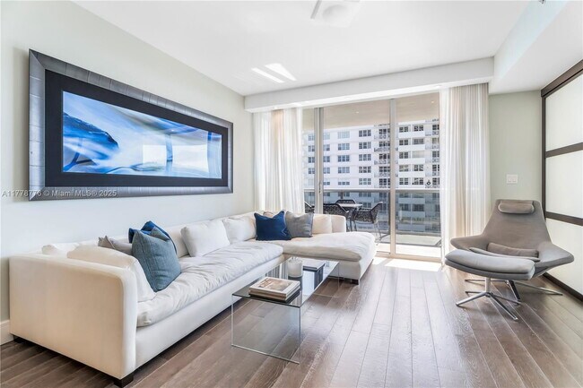 Building Photo - 5875 Collins Ave