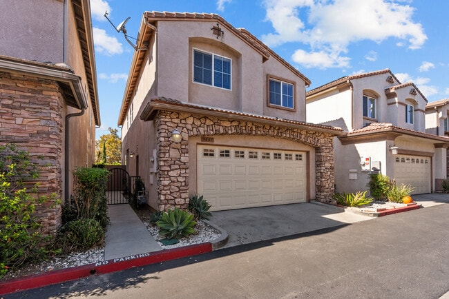 Primary Photo - 9447 Hendrix Ln