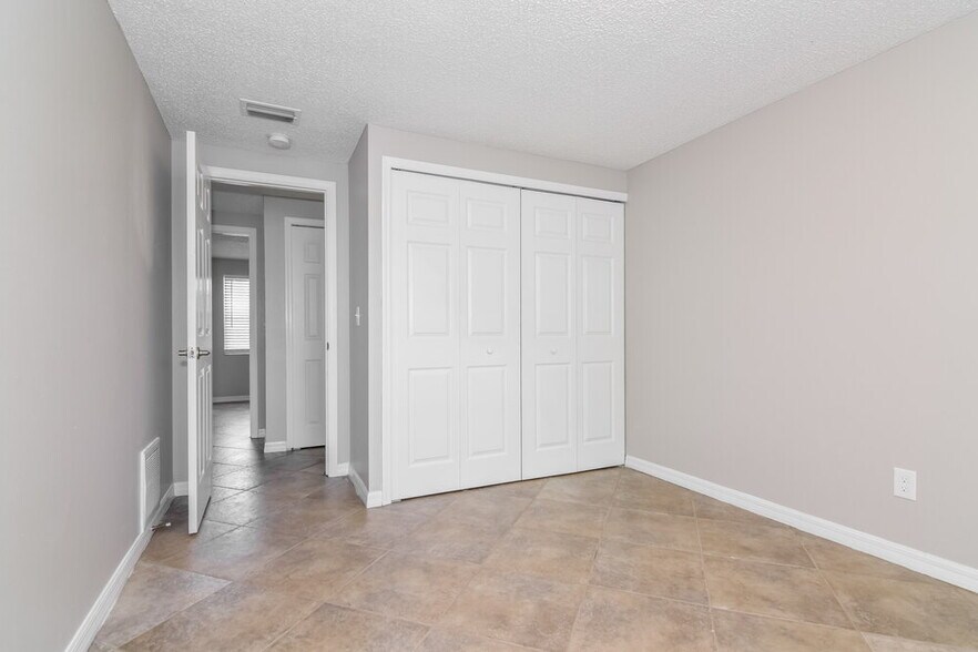 Building Photo - 7234 Northbridge Blvd