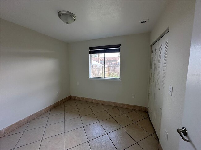 Building Photo - 1000 Dolphin Dr
