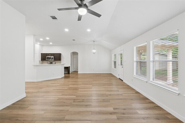 Building Photo - 1506 Cosmos Way