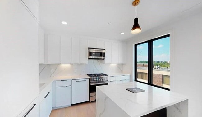 Building Photo - 52 Leo M Birmingham Pkwy