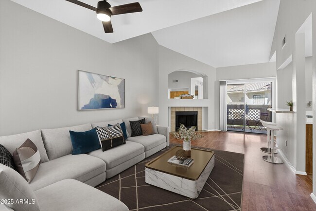 Building Photo - 930 N Mesa Dr