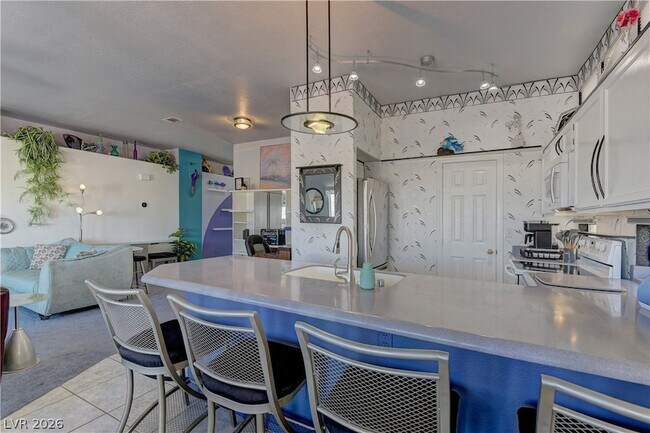 Building Photo - 362 Promontory Dr
