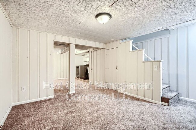 Building Photo - 2735 Moorgate Rd