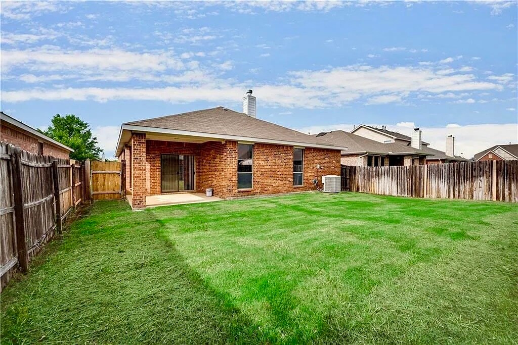 Backyard/Patio - 2716 Twinflower Dr