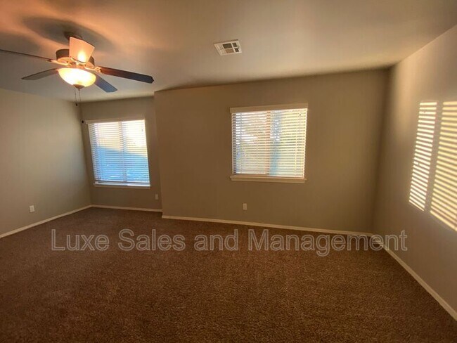 Building Photo - 6933 Mayberry Ln