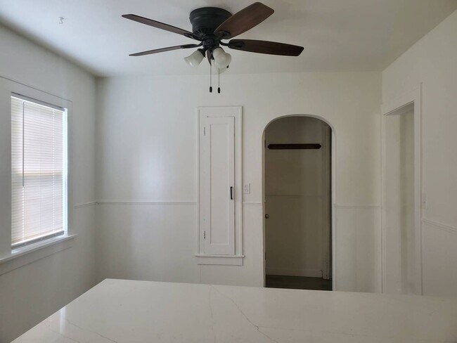 Building Photo - 13407 Puritas Ave
