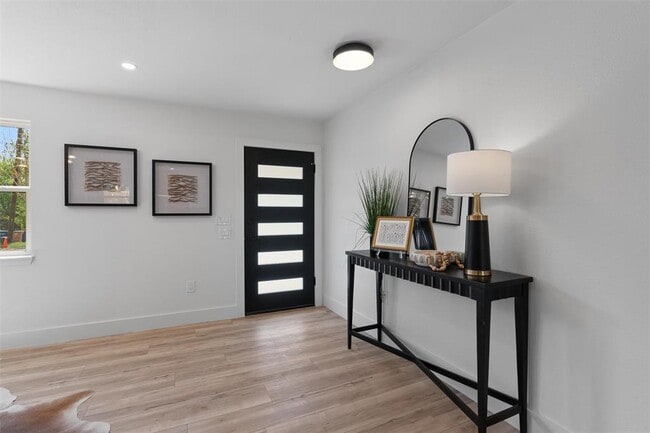 Building Photo - 5604 Overbrook Dr