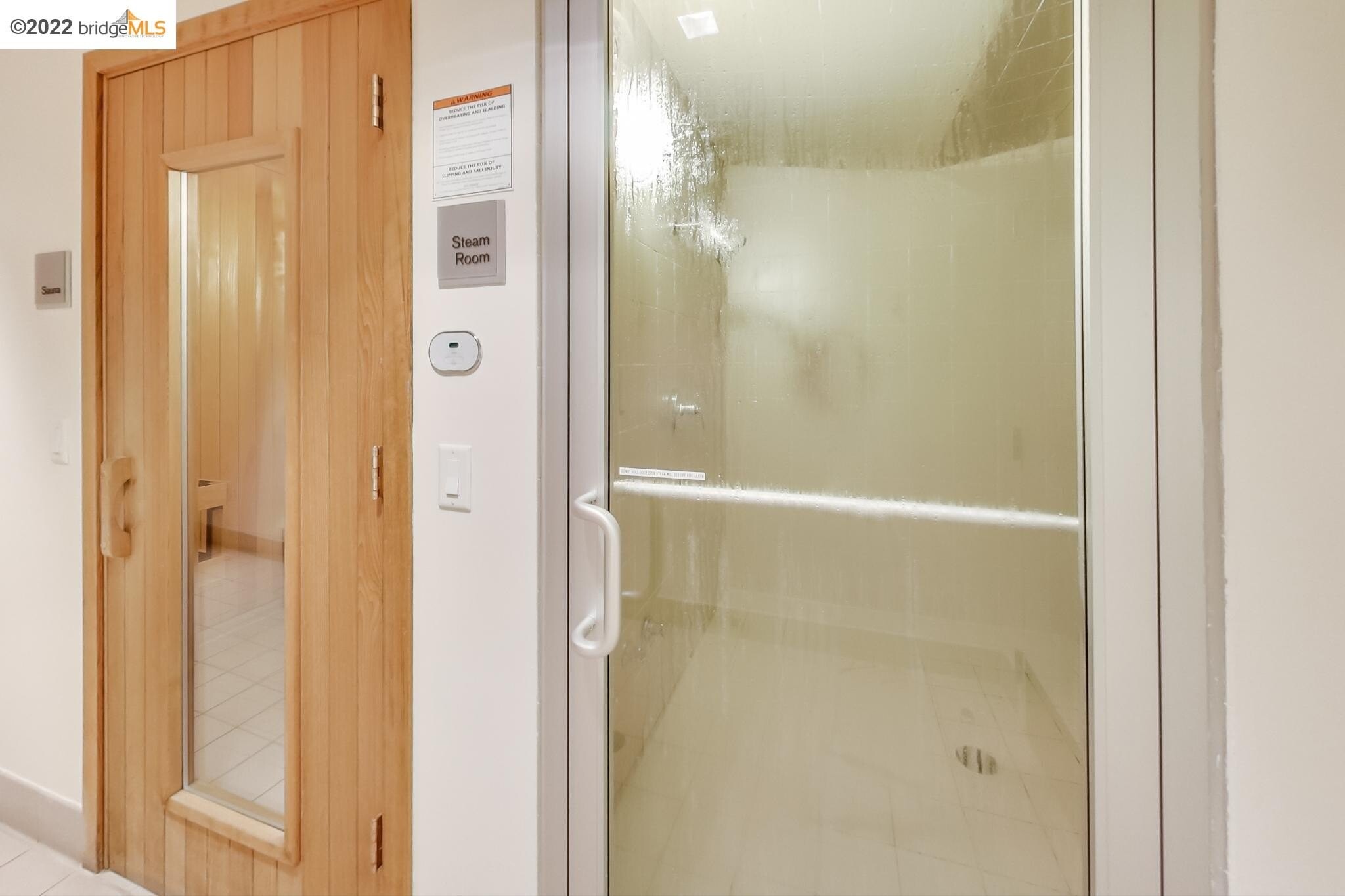 Building Photo - 585 9th St