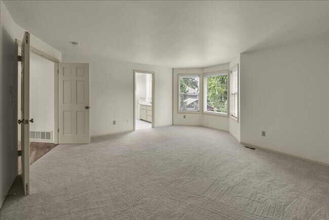 Building Photo - 4Bd/2.5Ba Mill Creek House