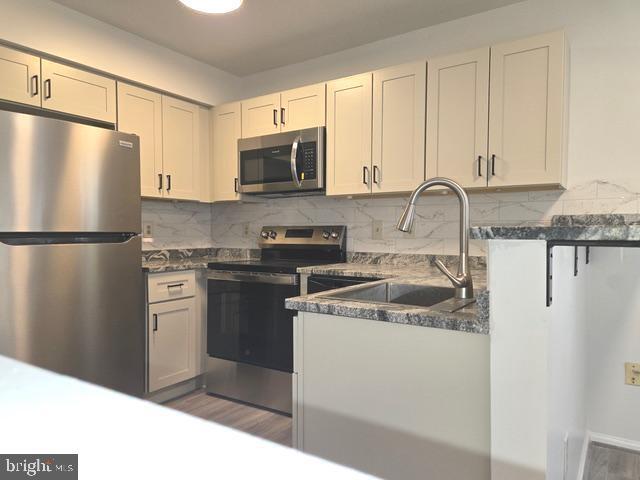 Building Photo - 10718 Kitchener Ct