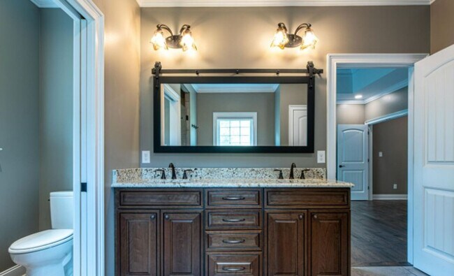 Building Photo - Knoxville 37918 - 4 bedroom 3.5 bath - cal...