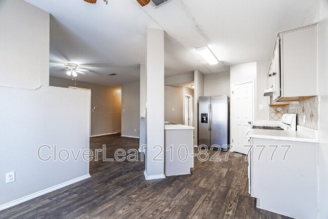 Building Photo - 410 Masonwood Dr