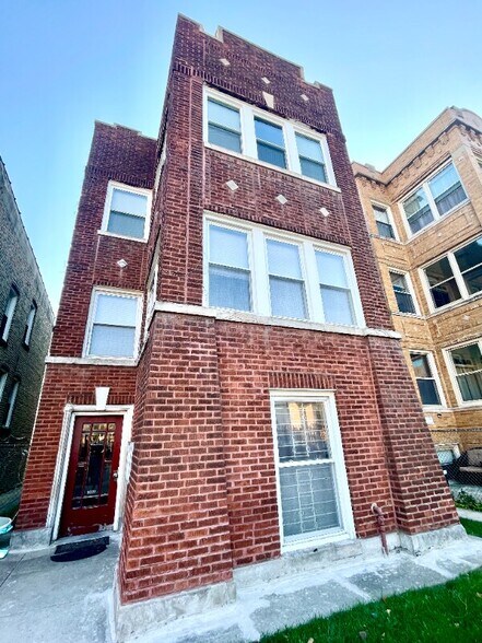 Building Photo - 3237 W Thomas St