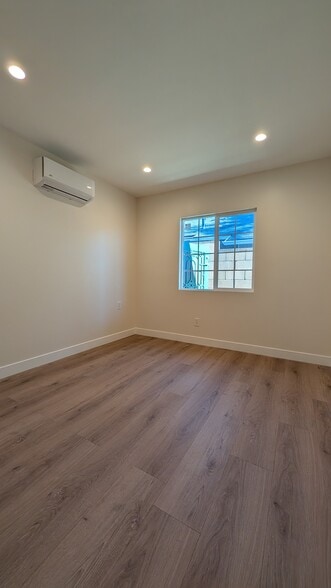 Building Photo - 16625 Osborne St