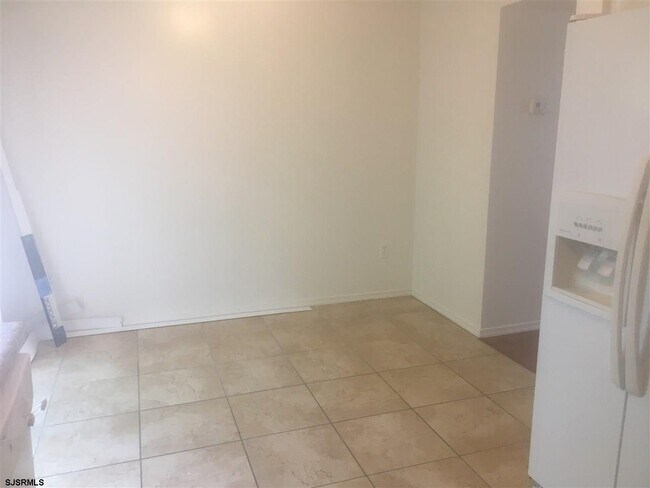 Building Photo - 15 Cambridge Townhouse Dr