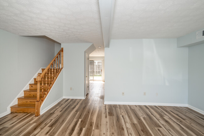 Living room - 7752 Montgomery Rd