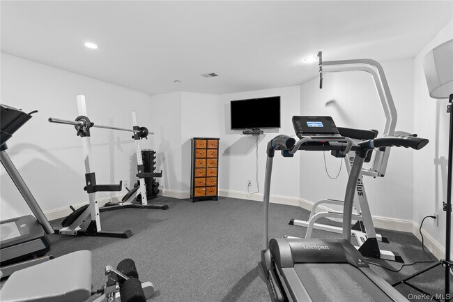 Building Photo - 1 Augusta Ct