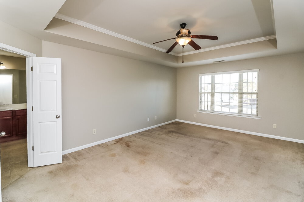 Building Photo - 6035 Gladiola Way