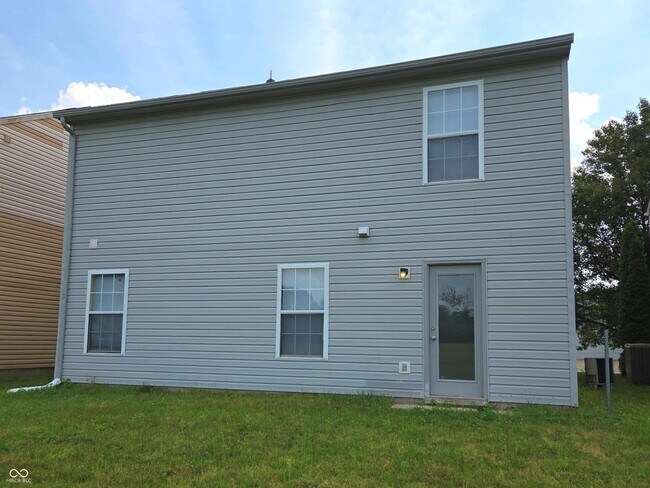 Building Photo - 4320 Village Bend Ln