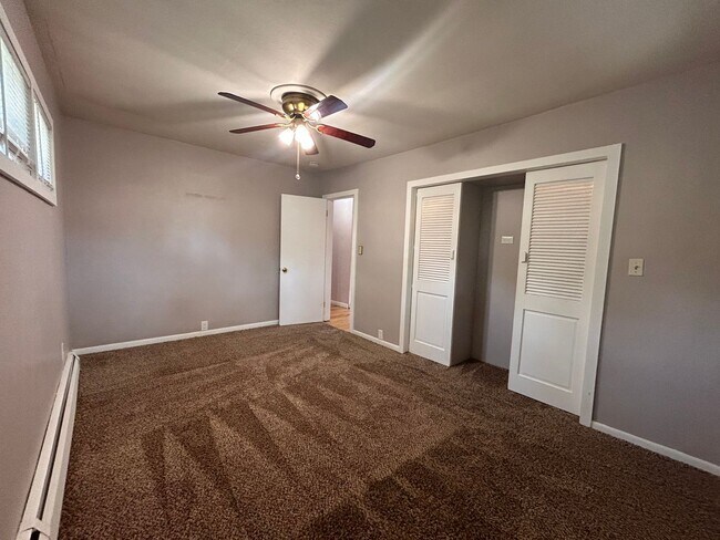 Building Photo - $0 DEPOSIT OPTION. 2 BEDROOM 1 BATH, XERISCAPED YARD CLOSE TO BELMAR, O'KANE PARK AND ST ANTHONY'S!