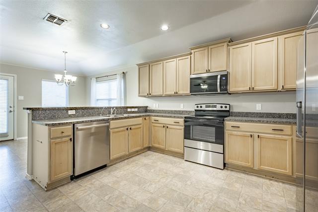 Building Photo - 507 Basswood Ln