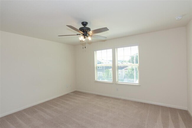 Building Photo - 1732 Lakota Ln