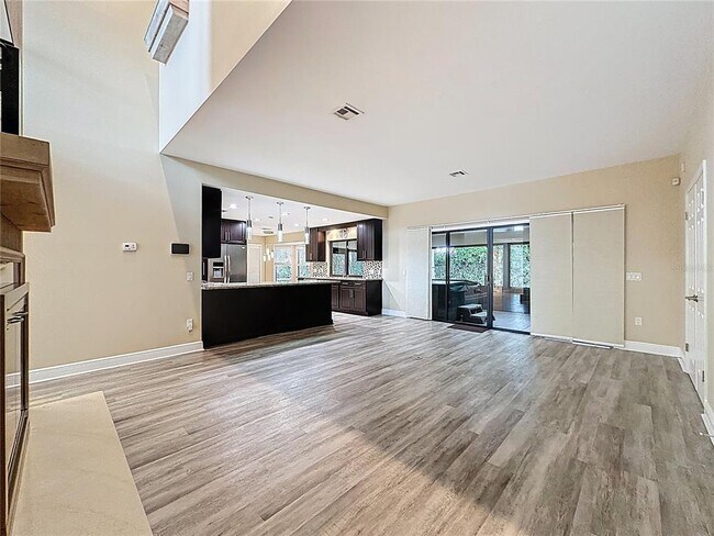 Building Photo - 6846 Lake View Dr