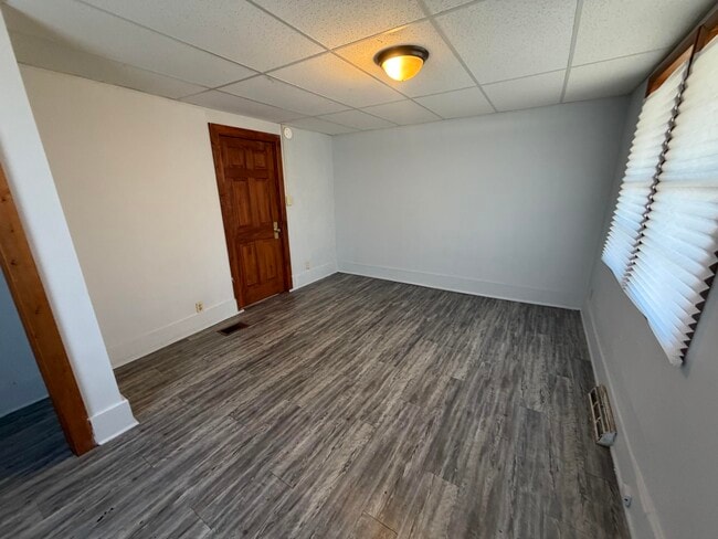 Building Photo - 714 Commercial-