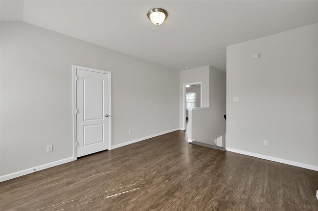 Building Photo - 946 Fife Dr