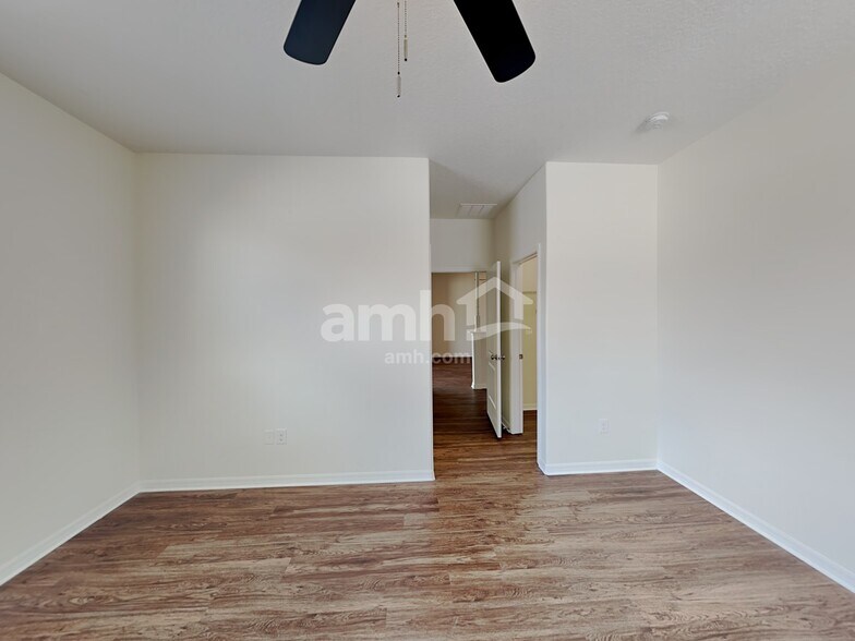Building Photo - 13159 Royal Pines Ave