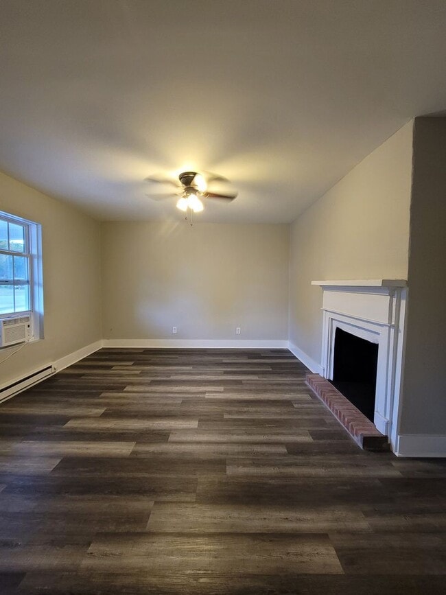 Building Photo - Newly Renovated 2 bed 1 bath- Dunn, NC