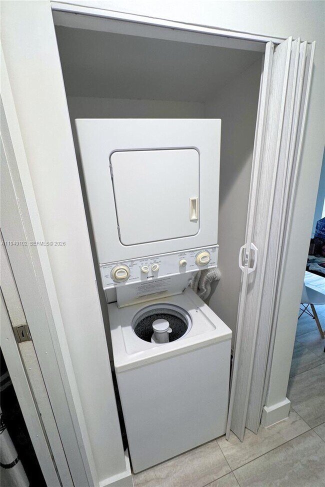 Building Photo - 13737 SW 149th Cir Ln