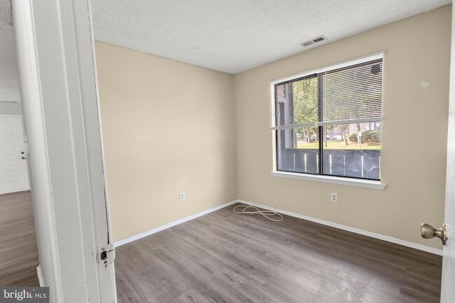 Building Photo - 4901A Dunbarton Rd