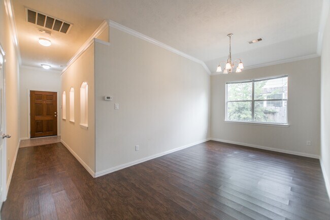 Building Photo - 25531 Forest Springs Lake