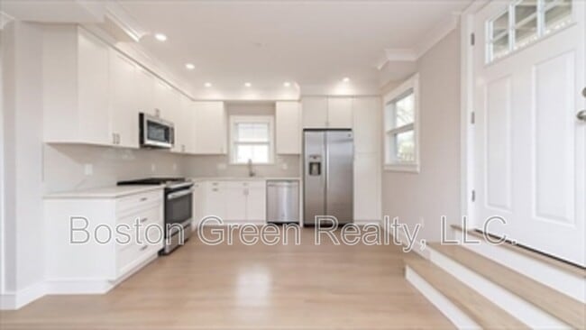 Primary Photo - 2A Rossmore Rd