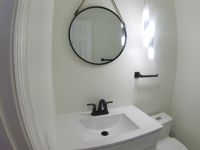 Building Photo - 319 Normandy G