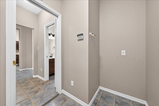 Building Photo - 7414 Lake Micala Dr