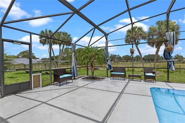 Building Photo - 2622 Hibiscus Ct