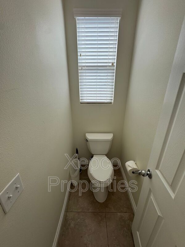 Building Photo - 80746 Diamondback Trail