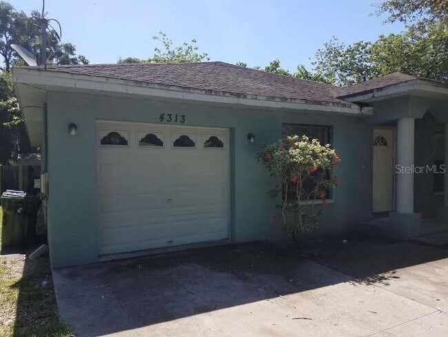 Primary Photo - 4313 N 35th St