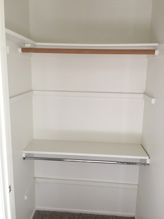 Building Photo - Cute & Private End Unit 3+2.5 Light & Brig...